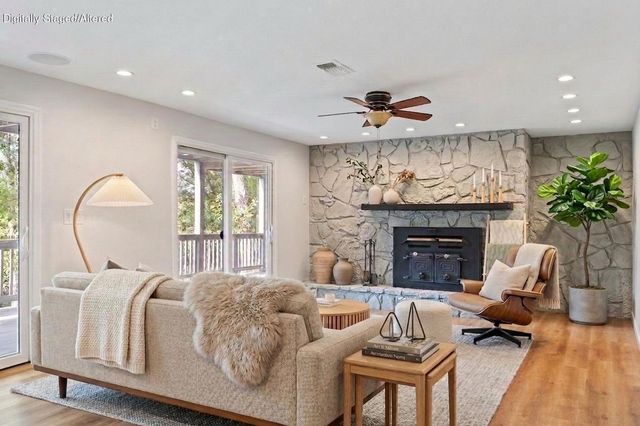 25 Palomino Court, Lampe, MO 65681