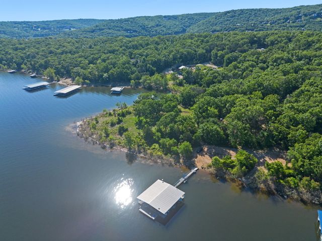 25 Palomino Court, Lampe, MO 65681