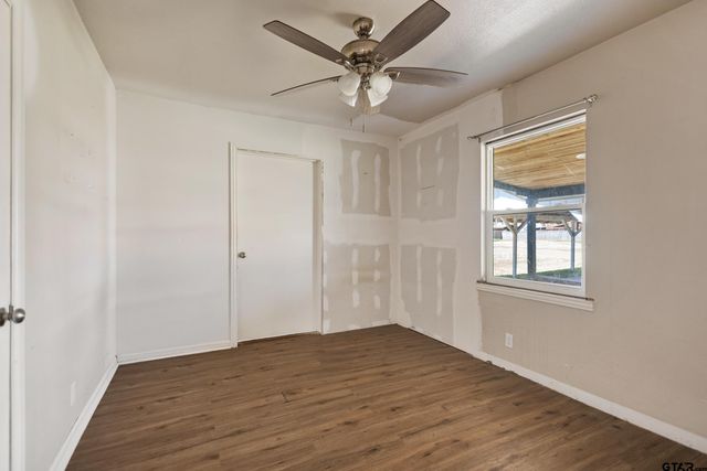 2016 Gavin Rd, Kemp, TX 75143