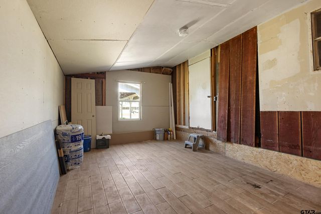 2016 Gavin Rd, Kemp, TX 75143