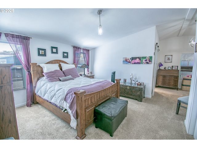 3700 BABCOCK Ln 144, Eugene, OR 97401
