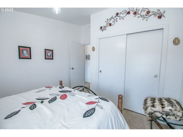 3700 BABCOCK Ln 144, Eugene, OR 97401