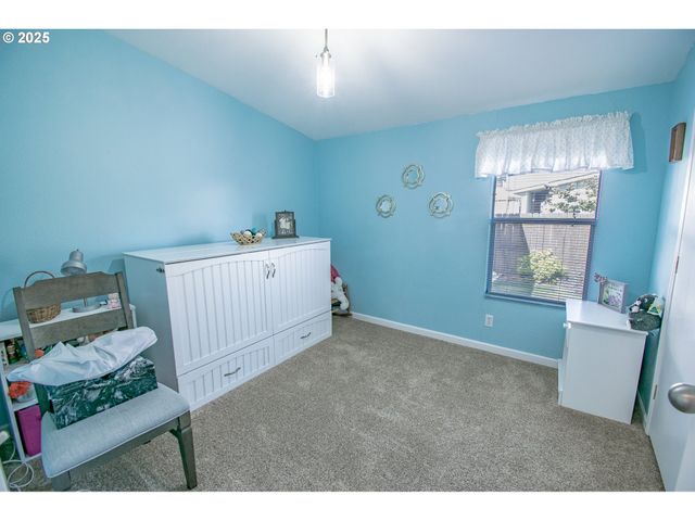 3700 BABCOCK Ln 144, Eugene, OR 97401