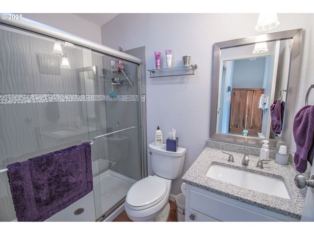 3700 BABCOCK Ln 144, Eugene, OR 97401