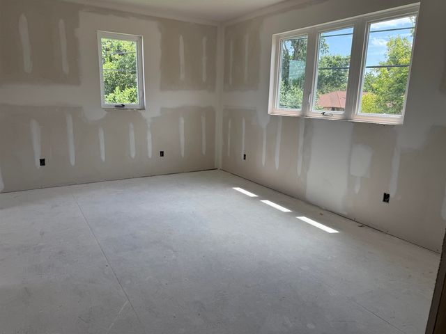 111 S Park St, Mcpherson, KS 67460