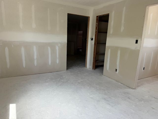 111 S Park St, Mcpherson, KS 67460