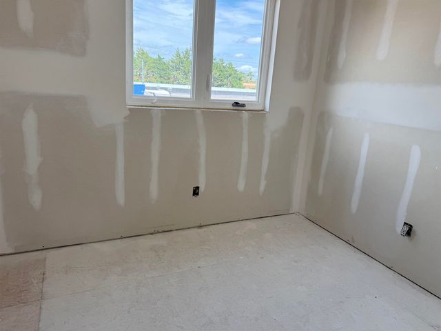 111 S Park St, Mcpherson, KS 67460