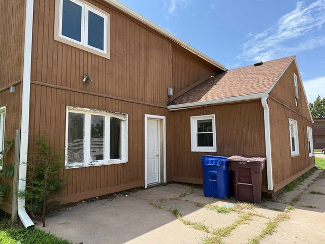 111 S Park St, Mcpherson, KS 67460