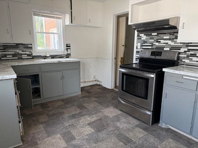 111 S Park St, Mcpherson, KS 67460