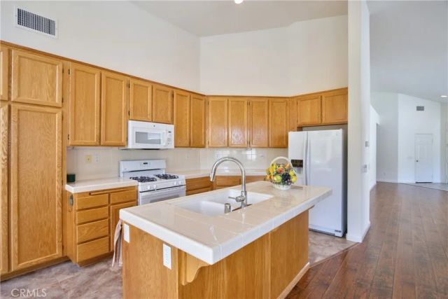 40077 Corte Fortuna, Murrieta, CA 92562