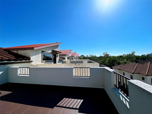 939 Queen Annes Road, Houston, TX 77024