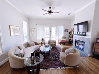 939 Queen Annes Road, Houston, TX 77024