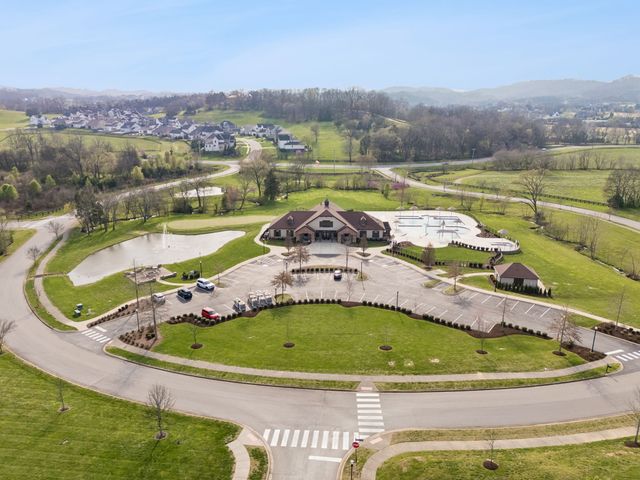 9024 Nestling Ridge Ct, College Grove, TN 37046