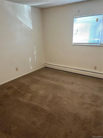 952 S Iola Street, Aurora, CO 80012