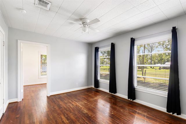 1303 Fm-1409, Dayton, TX 77535