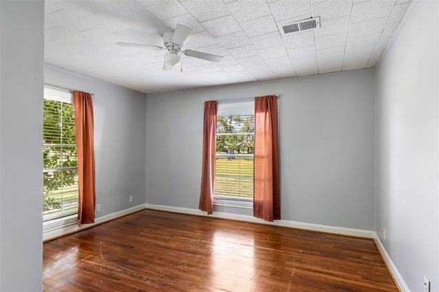 1303 Fm-1409, Dayton, TX 77535