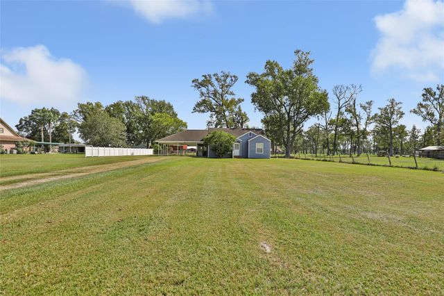 1303 Fm-1409, Dayton, TX 77535