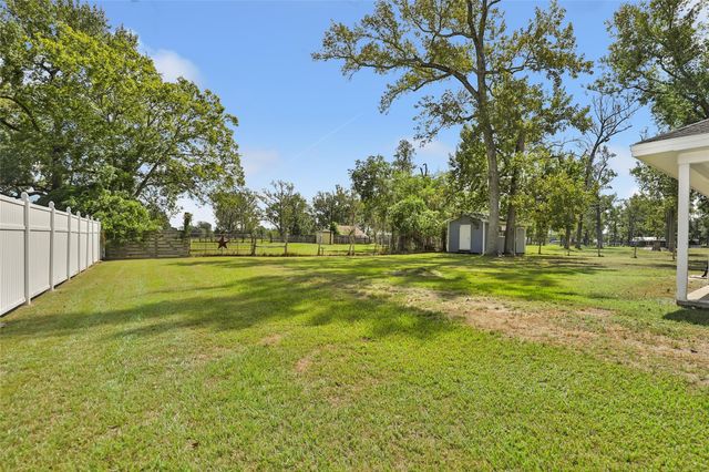 1303 Fm-1409, Dayton, TX 77535