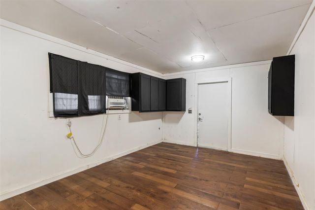 1303 Fm-1409, Dayton, TX 77535
