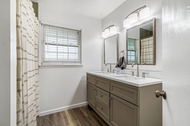 4135 E Fedora Avenue, Fresno, CA 93726