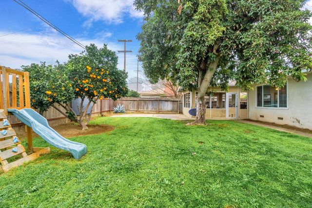 4135 E Fedora Avenue, Fresno, CA 93726