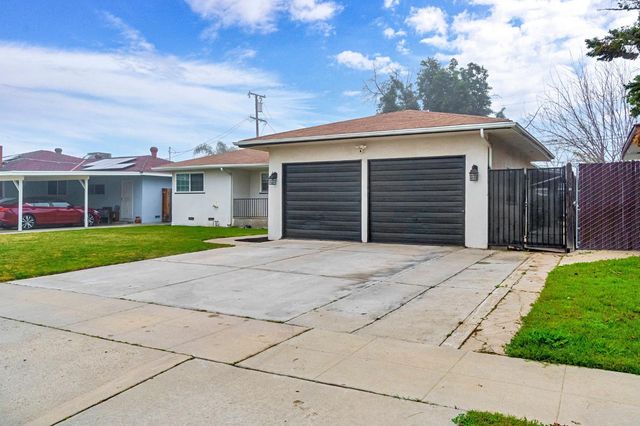 4135 E Fedora Avenue, Fresno, CA 93726