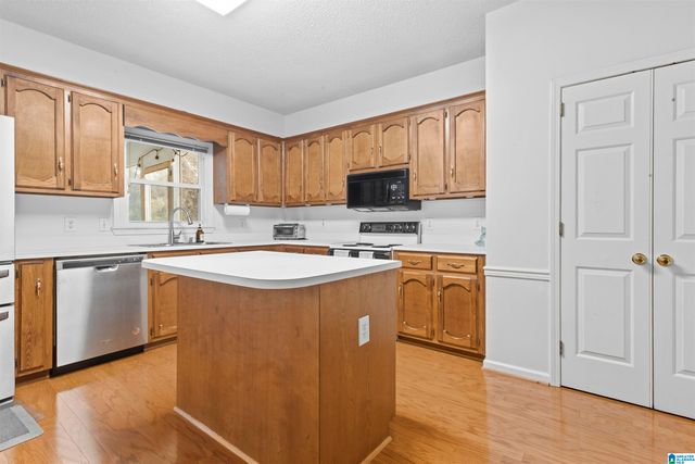 604 BROOKS LANE, Hoover, AL 35244