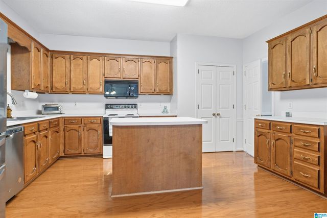 604 BROOKS LANE, Hoover, AL 35244