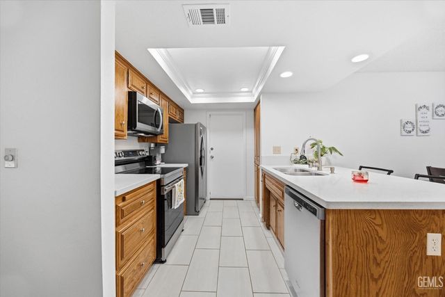 3501 Bernard Street 30C, Bakersfield, CA 93306