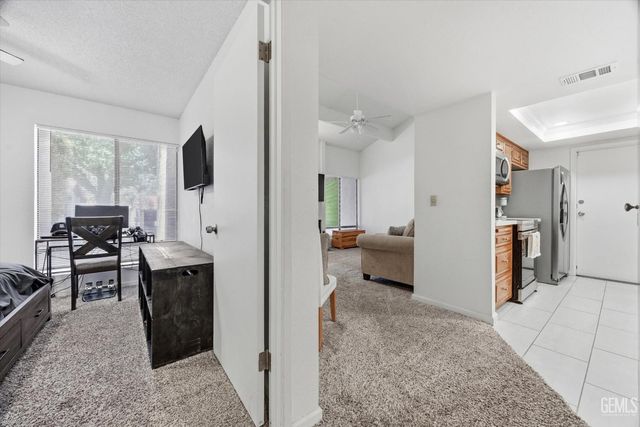 3501 Bernard Street 30C, Bakersfield, CA 93306