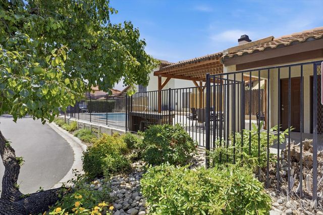 3501 Bernard Street 30C, Bakersfield, CA 93306