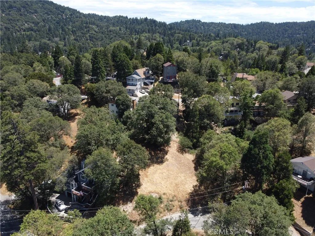 338 Davos, Crestline, CA 92325