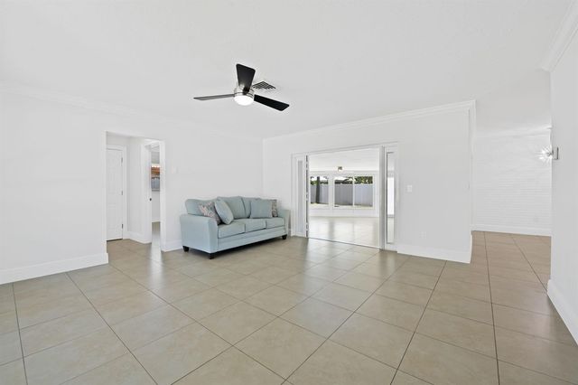 580 SE 5th Street, Pompano Beach, FL 33060