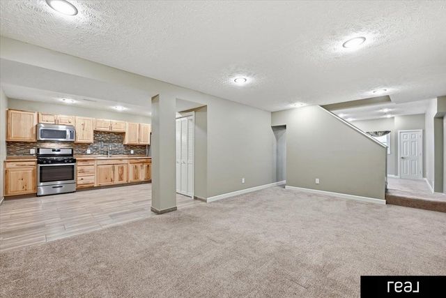 8415 N 45 Street, Omaha, NE 68152