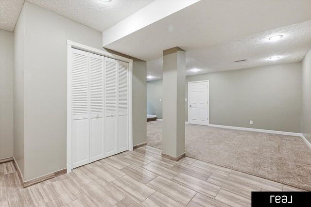 8415 N 45 Street, Omaha, NE 68152