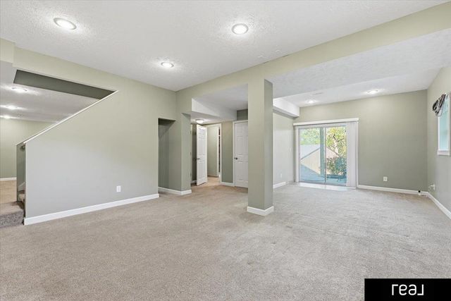 8415 N 45 Street, Omaha, NE 68152