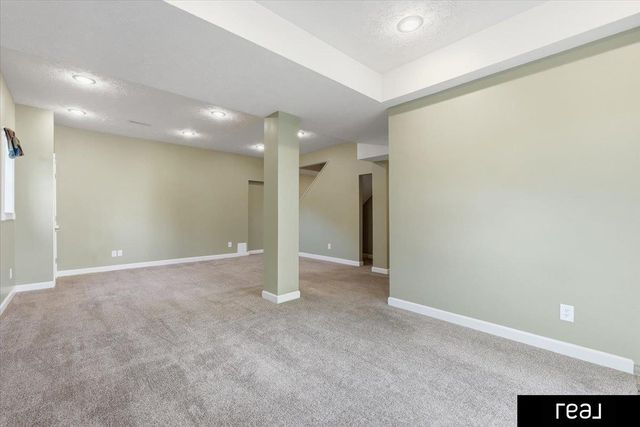 8415 N 45 Street, Omaha, NE 68152
