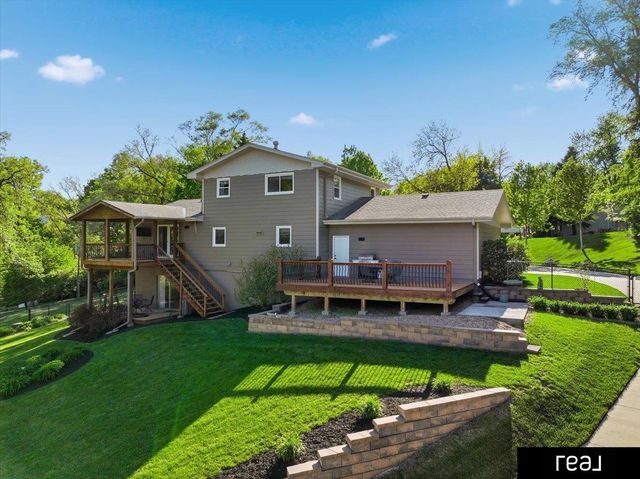8415 N 45 Street, Omaha, NE 68152