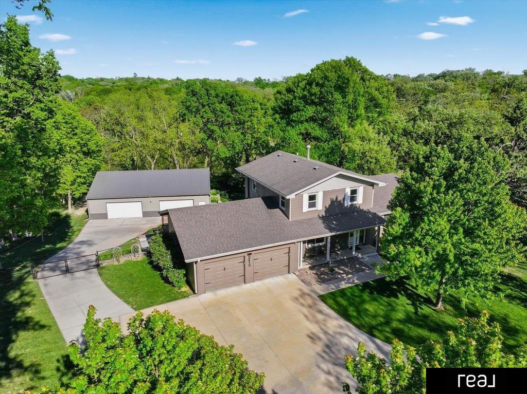 8415 N 45 Street, Omaha, NE 68152