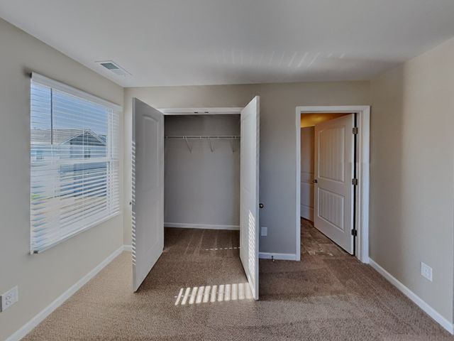 1525 Ashgrove Pl, Lebanon, TN 37087