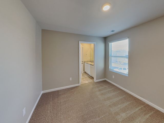 1525 Ashgrove Pl, Lebanon, TN 37087