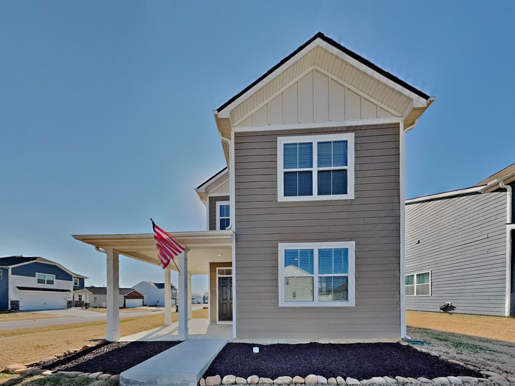 1525 Ashgrove Pl, Lebanon, TN 37087