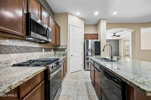 16245 W HUALAPAI Street, Goodyear, AZ 85338