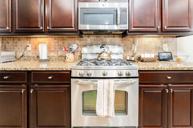 11218 COVENTRY GROVE CIRCLE, Lithia, FL 33547