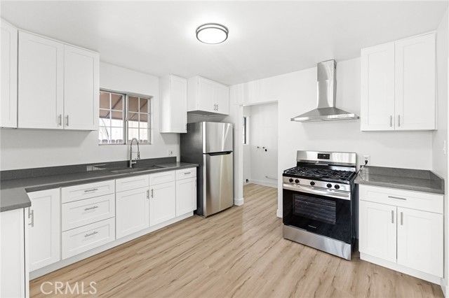 13810 Oxnard, Van Nuys (los Angeles), CA 91401