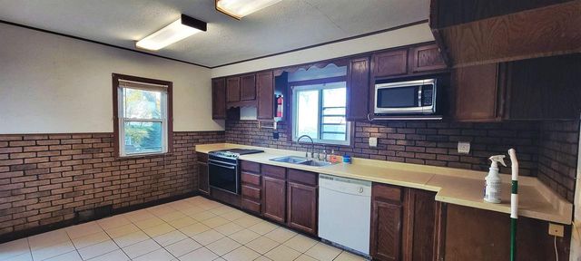 2453 EAST SHORE DRIVE, Green Bay, WI 54302