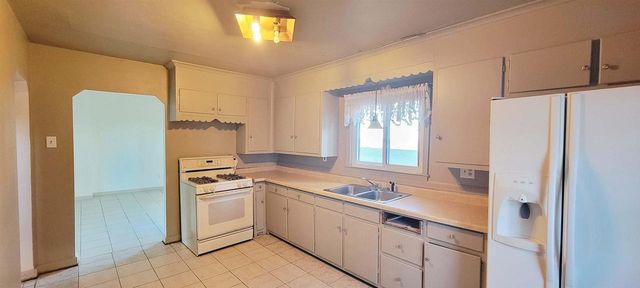 2453 EAST SHORE DRIVE, Green Bay, WI 54302