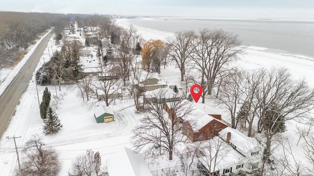 2453 EAST SHORE DRIVE, Green Bay, WI 54302