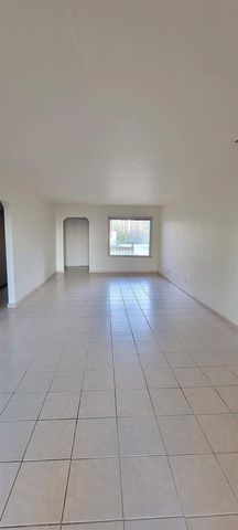 2453 EAST SHORE DRIVE, Green Bay, WI 54302