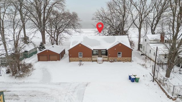 2453 EAST SHORE DRIVE, Green Bay, WI 54302